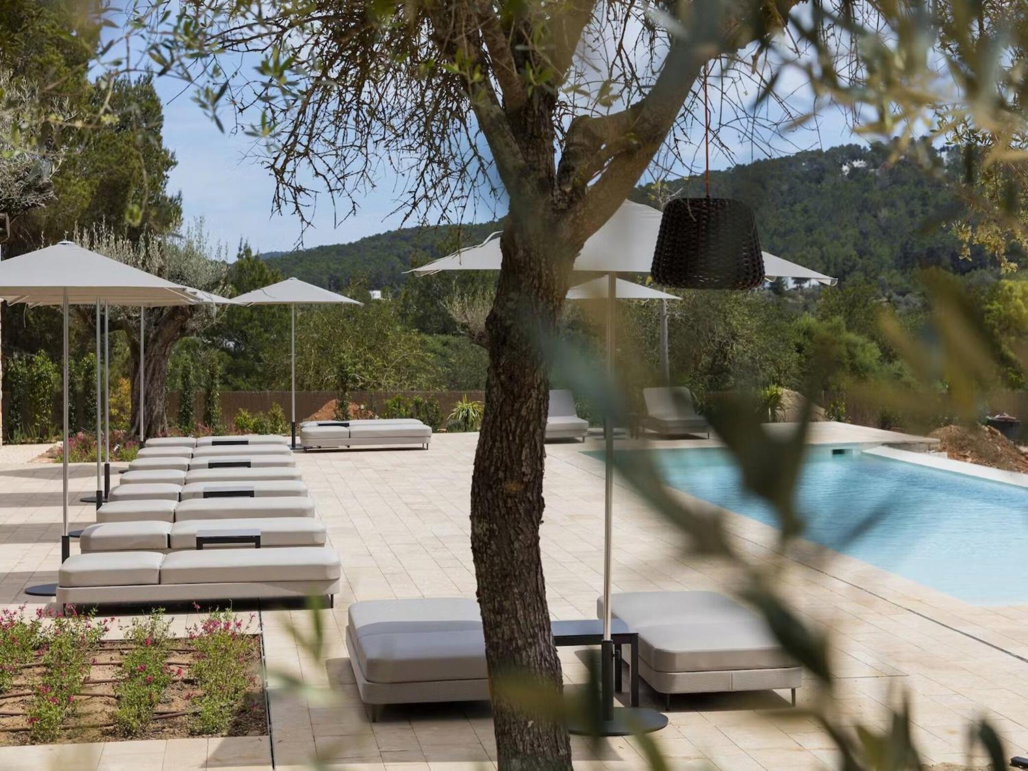 Countryside Villa With Outdoor Space Santa Eularia des Riu Bagian luar foto