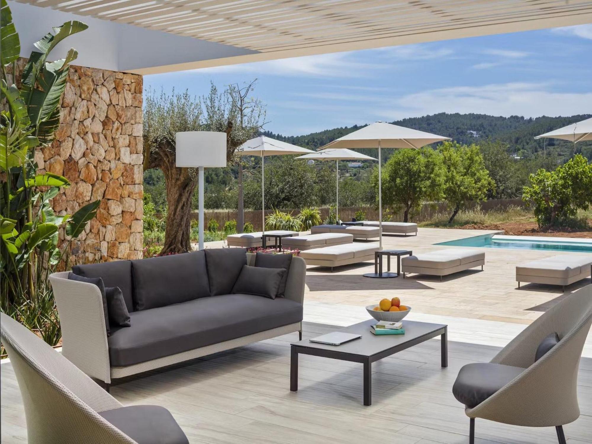 Countryside Villa With Outdoor Space Santa Eularia des Riu Bagian luar foto